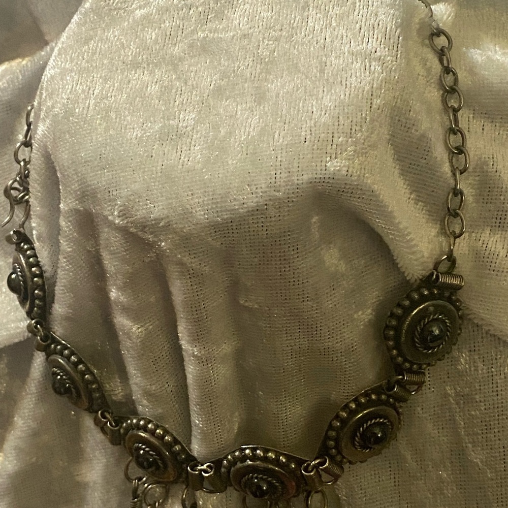 Vintage Chocker Necklace Southwest Style Silver-tone with Black Stone Center - Picture 5 of 9